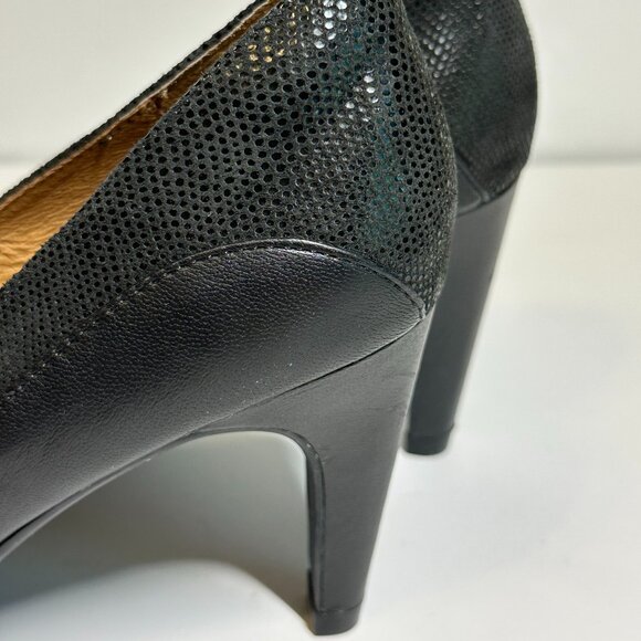 New Sofft Black Leather Pumps size 8M with a 3" pump heel suede & smooth texture - Picture 7 of 13